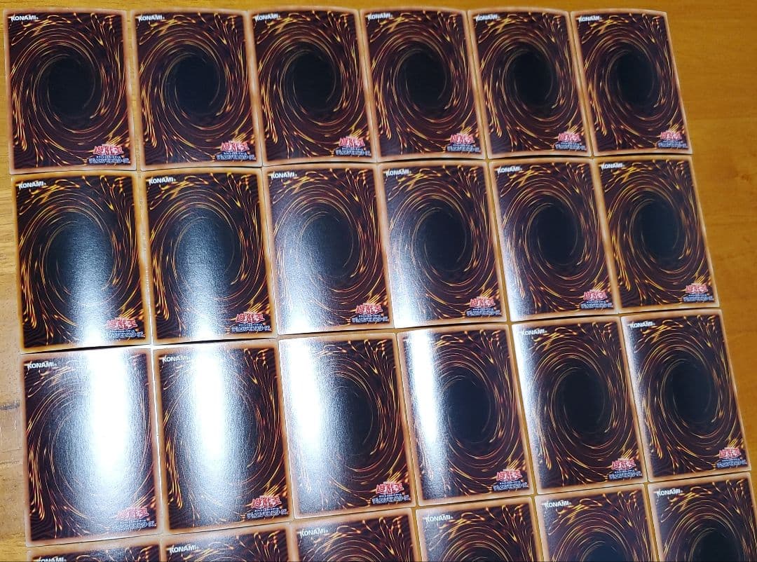 遊戯王　まとめ売り　シューティングスタードラゴン　超銀河眼の光子竜　他30枚