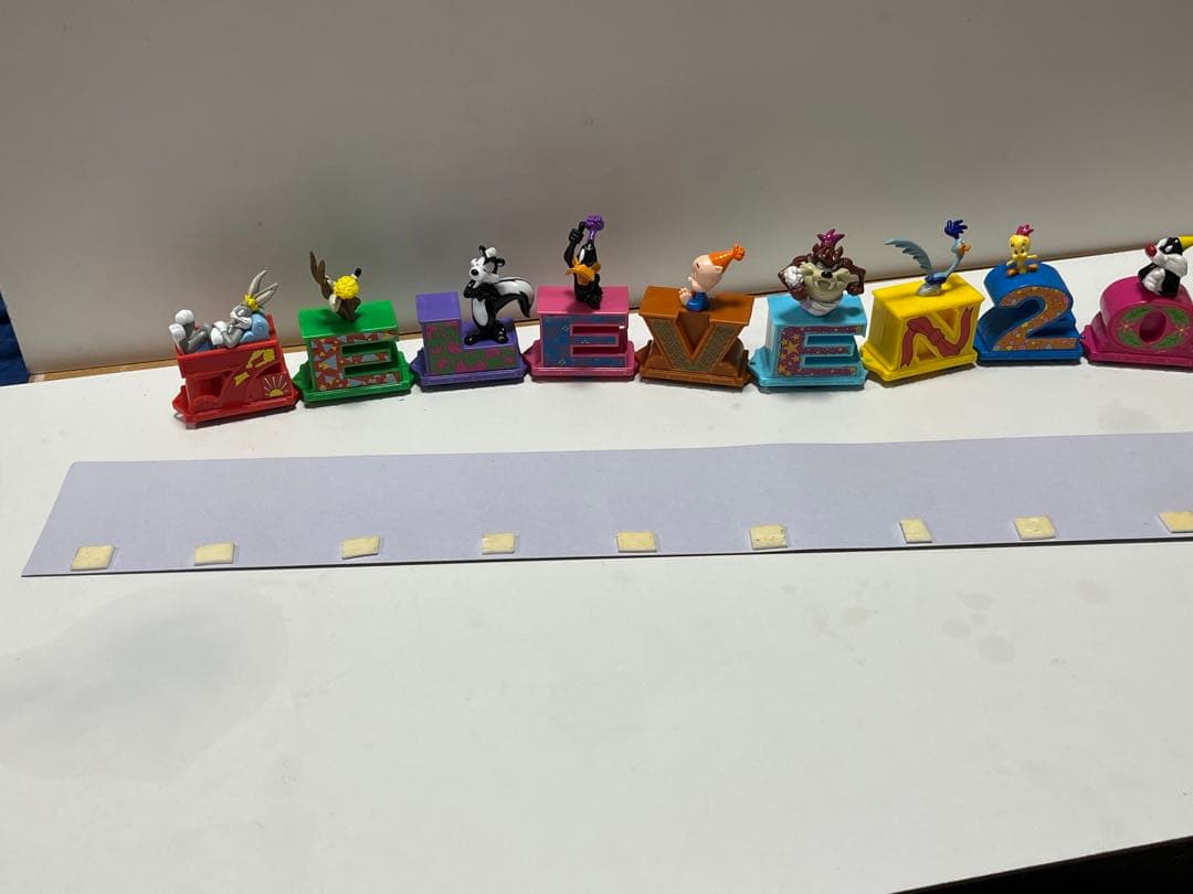 【激レア】海外限定　セブンイレブン　ルーニー・テューンズ　ミニカー　フィギュア