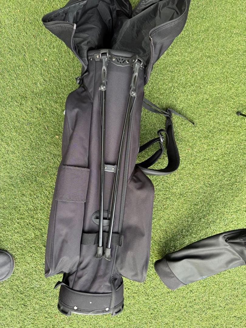 DESCENTE キャディバッグ 黒 スタンド付き