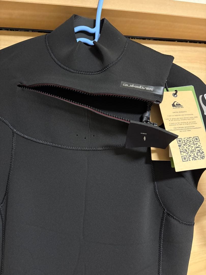 Quiksilver シーガル Sサイズ 新品タグ付き　ウェットスーツ