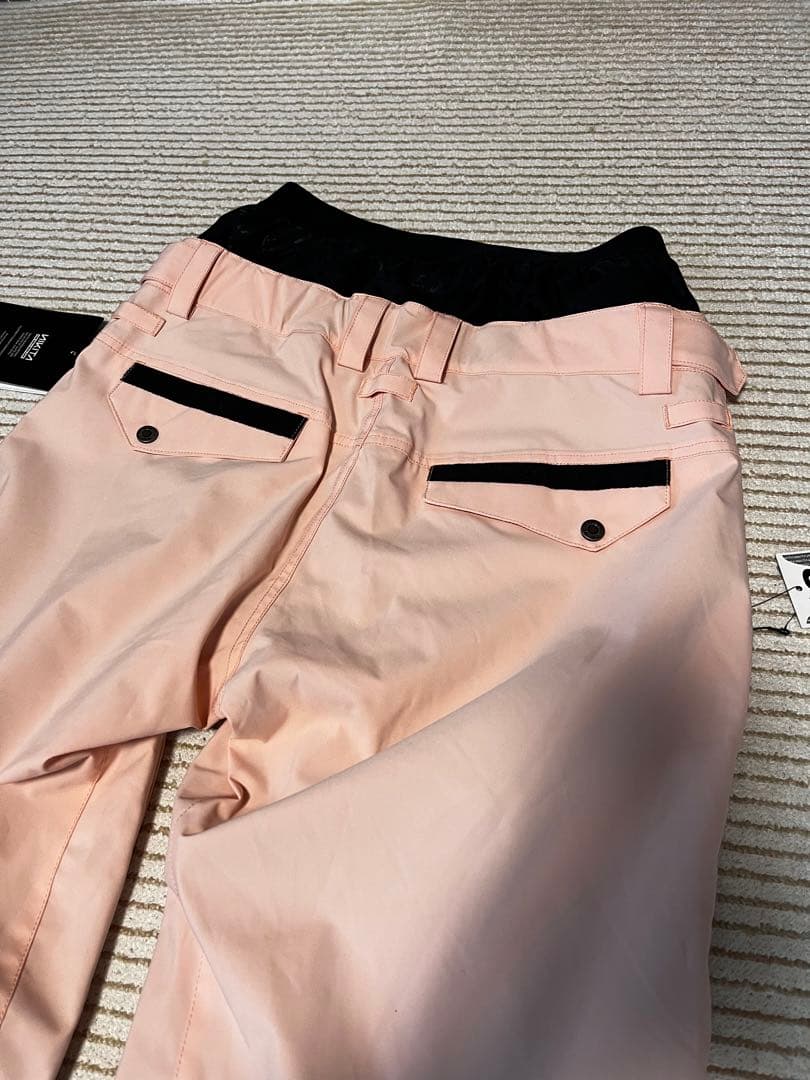 新品　ニキータ　スノーボード　パンツ　レディースＬ　ホワイトピンク　ストレッチ