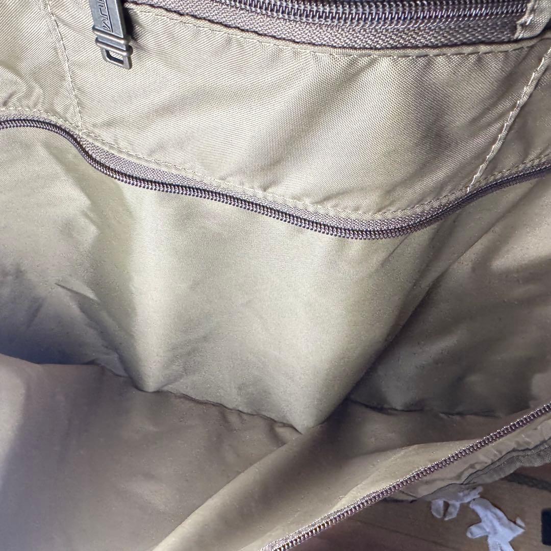 TUMI ガーメントバッグ オリーブグリーン