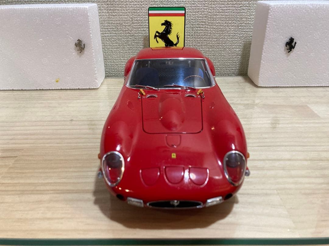 ミニカー FERRARI 250 GTO 1:18