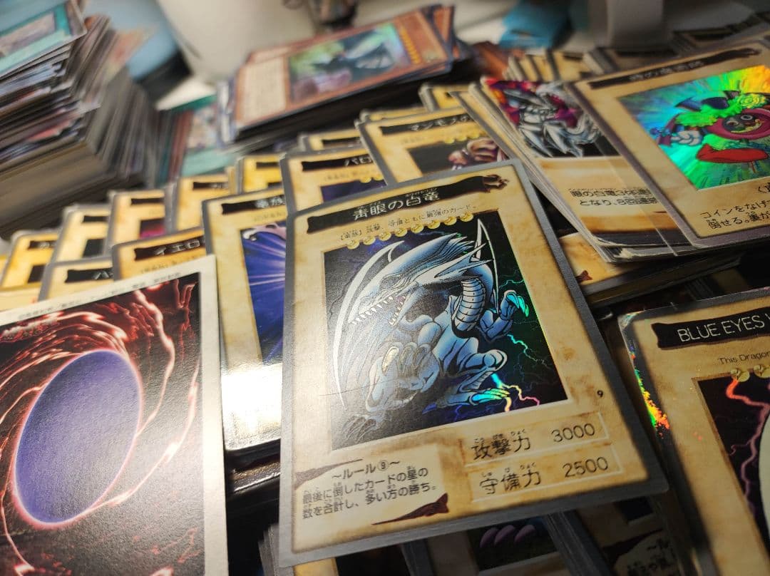 ま*し様 【匿名配送】バンダイ版遊戯王　500枚以上まとめ売り