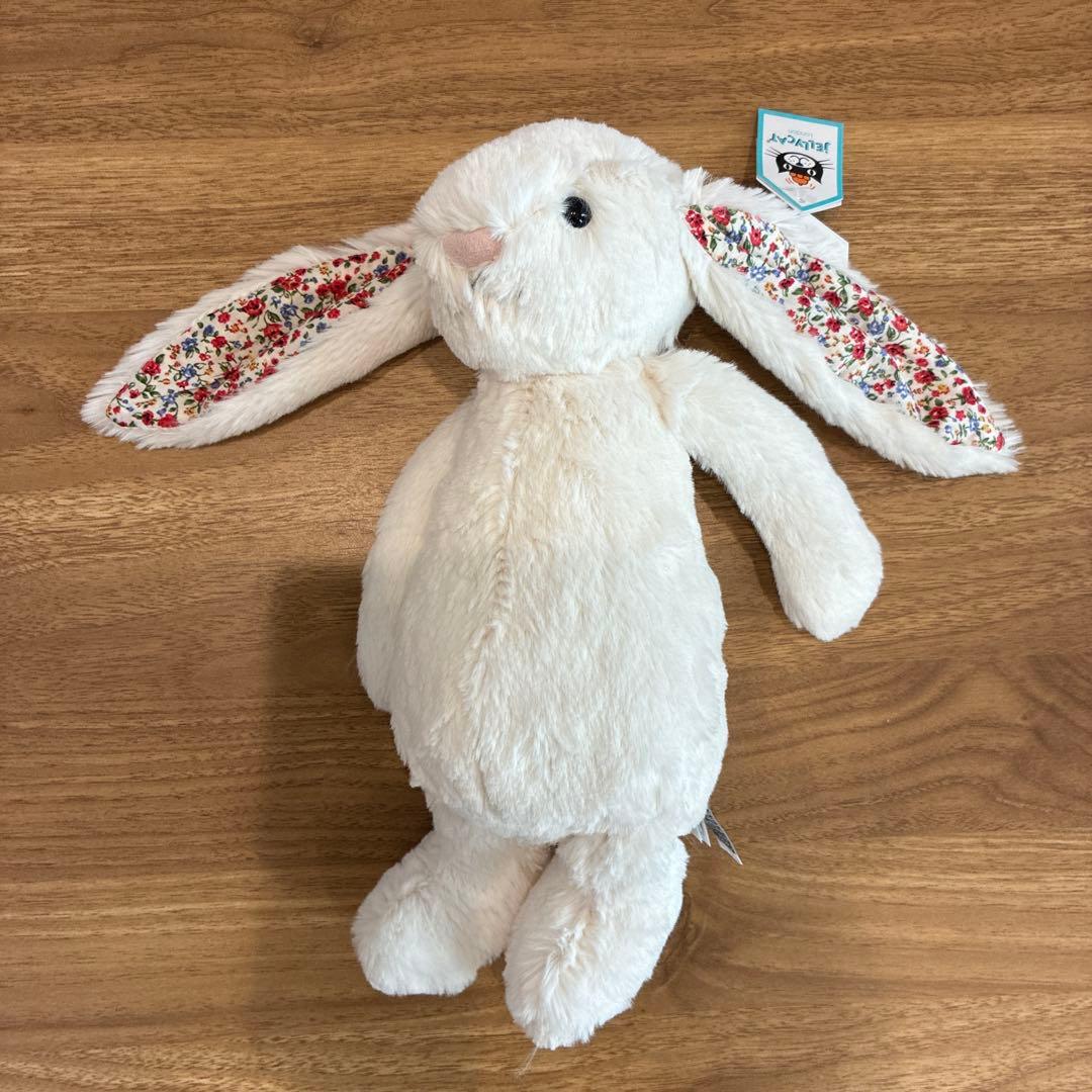 ジェリーキャット ブロッサムバニーMサイズ。ブロッサムクリームバニー。