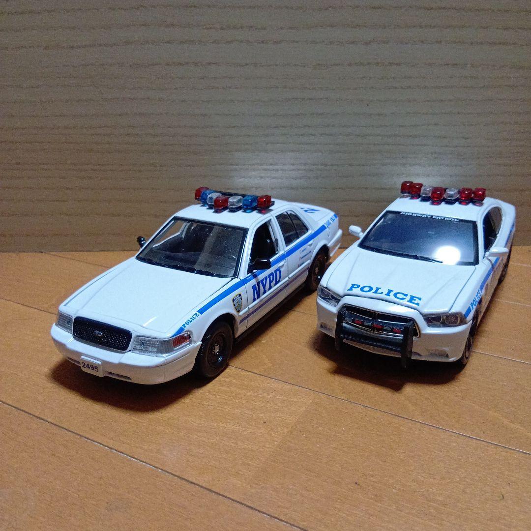 CHP ＆ NYPD 1/24 ミニカー 4台セット