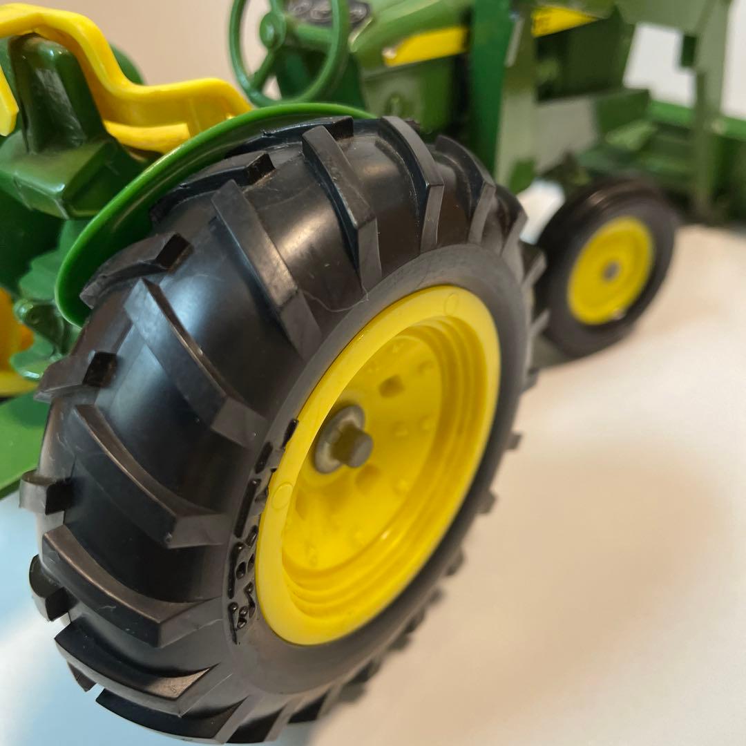 2211.ジョンディアトラクターJD2010 1/16ミニカー