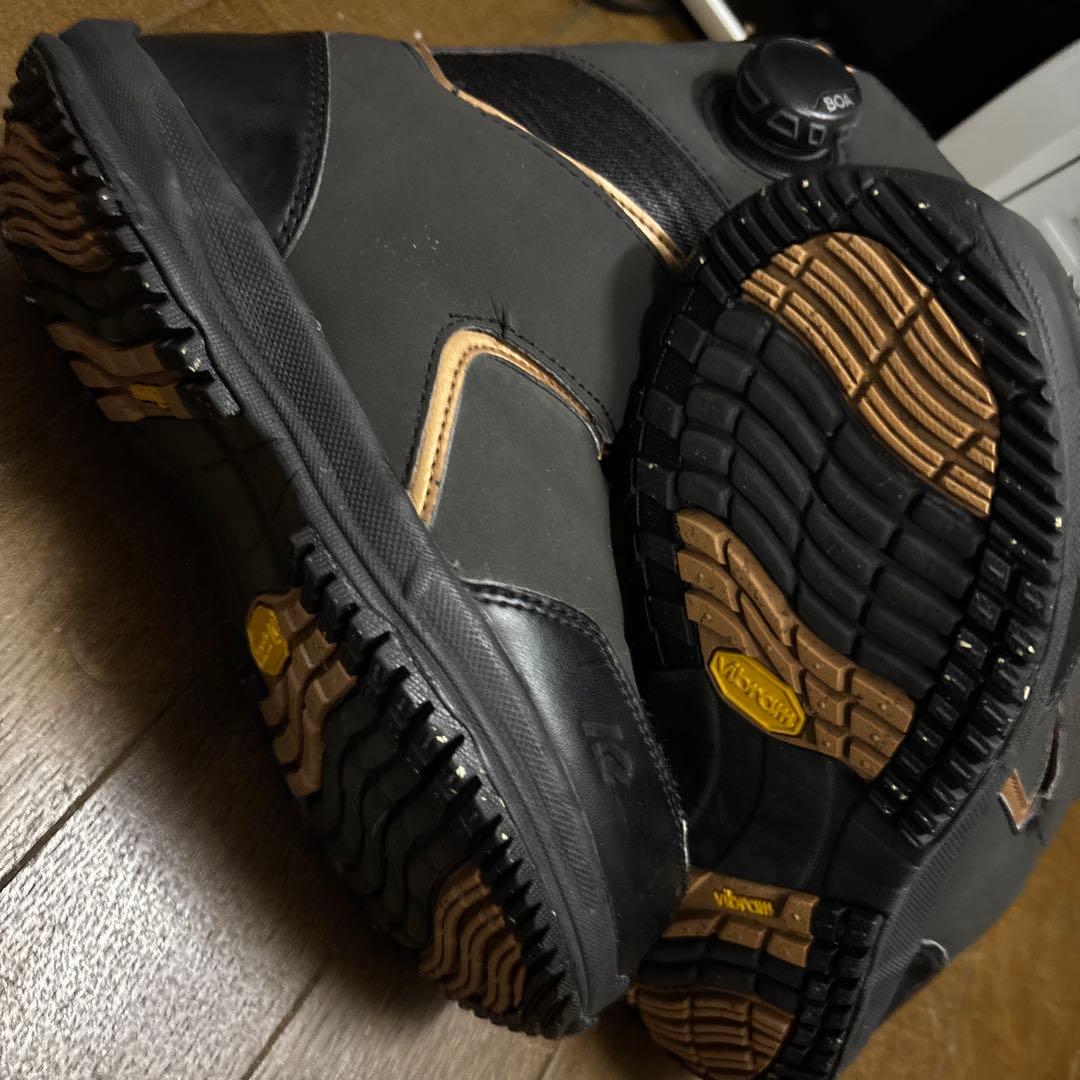 SPACE WEATER K2スノーボードブーツ ブラック子供用！