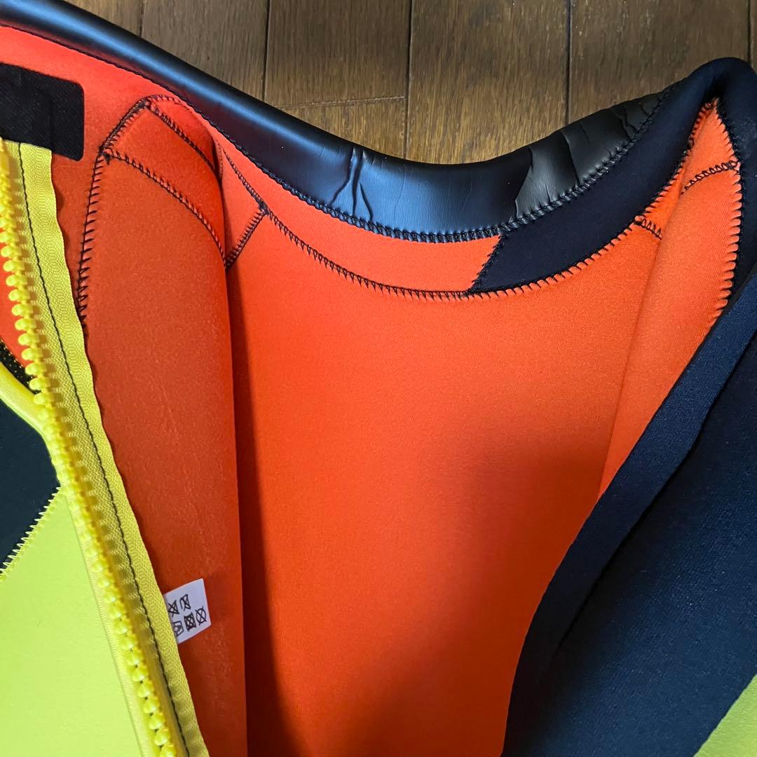 【未使用新品】ウェットスーツ