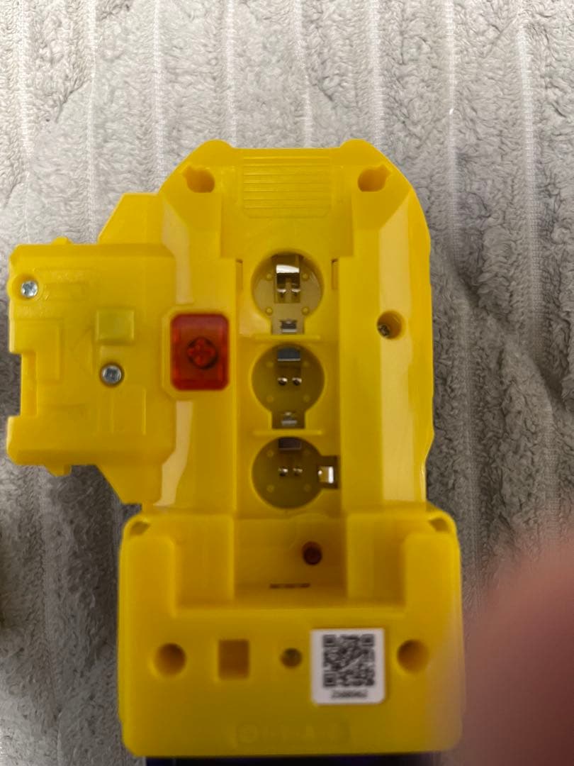 仮面ライダーリバイス　ゴールドスピノバイスタンプ　限定品　ボルケーノスタンプ