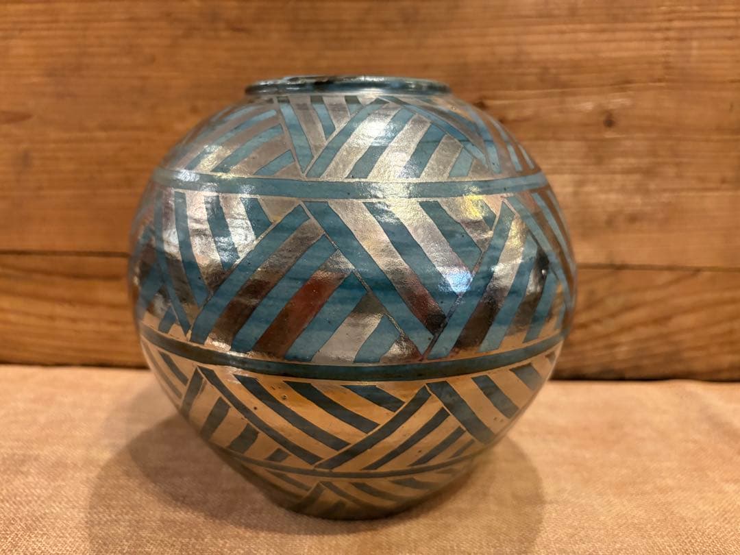 松崎健　呉須釉白金彩更紗文壷　共箱　未使用品