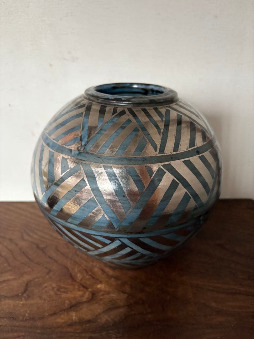 松崎健　呉須釉白金彩更紗文壷　共箱　未使用品