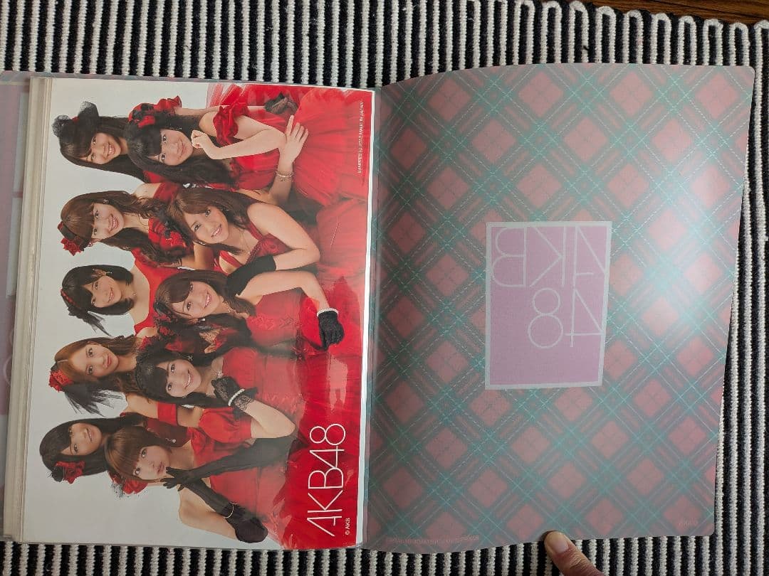 AKB48　クリアフォルダー+ピンナップポスター24枚セット