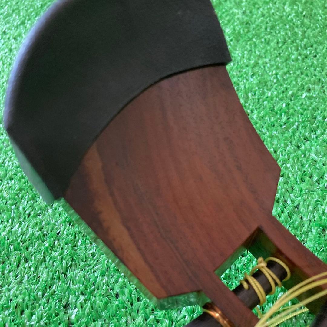 三味線　ハードケース付き　中棹　五厘大　丸打胴　付属品多数