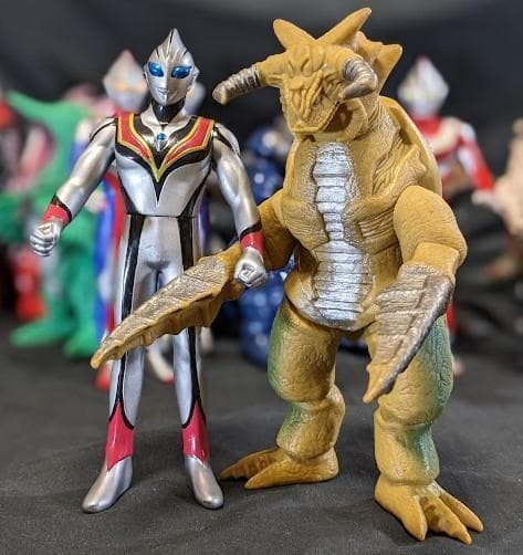 ウルトラマンティガ＆登場怪獣・宇宙人（バンダイ）ソフビフィギュア16体セット