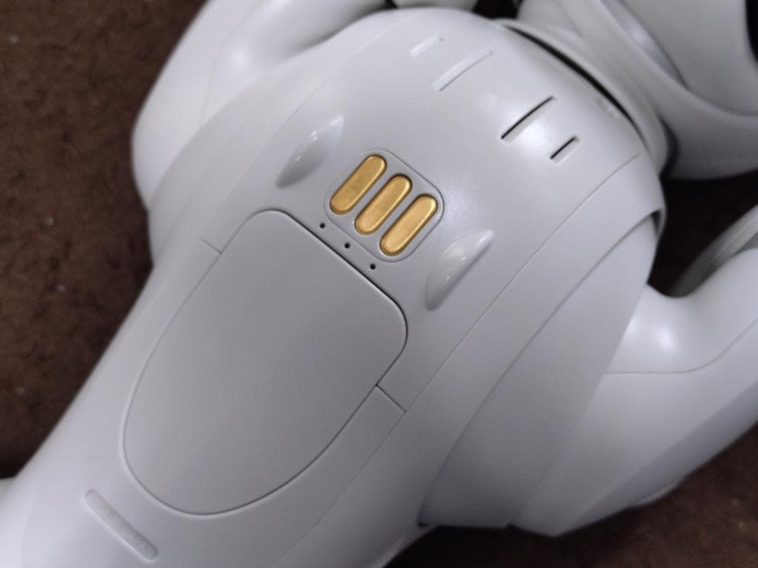 aibo アイボリーホワイト（アイボ／SONY）ERS-1000/M/S