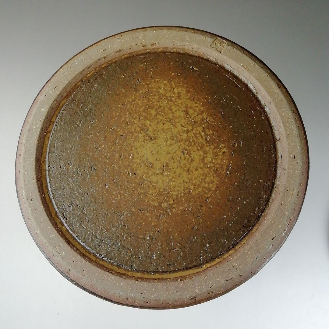 Ｔ２０２　水指　『灰釉　ツタノミ文』『和太守卑良(守弘)』　共箱　茶道具