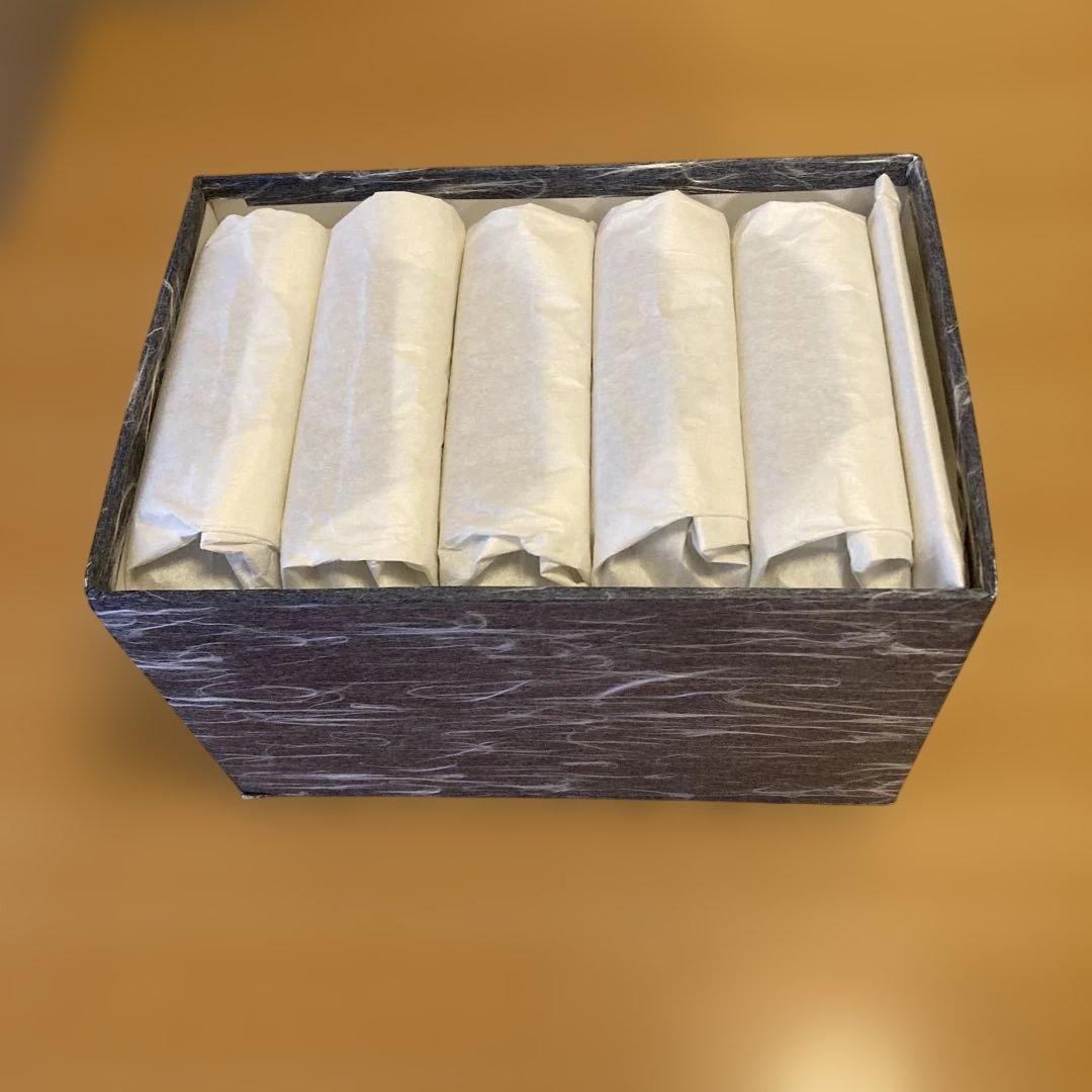 ほぼ未使用 懐石道具 木製黒真塗 5段縁高重 紙箱