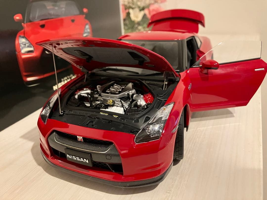 1/18 京商 日産 スカイラインGTR R35 Premium
