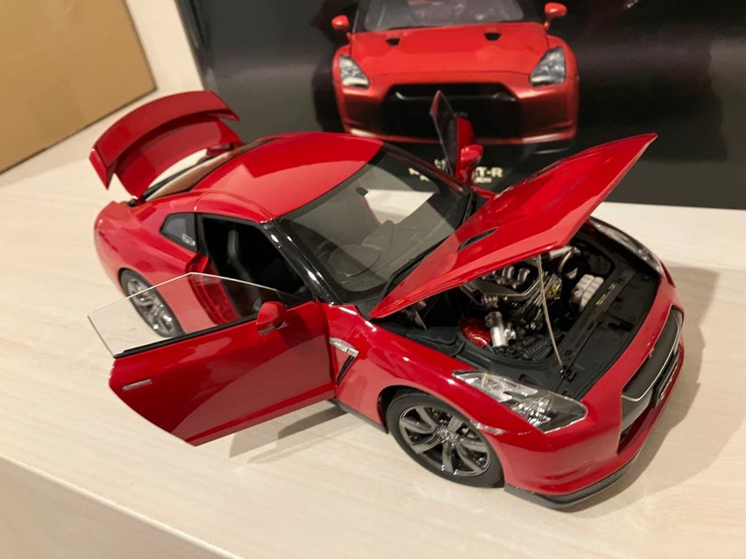 1/18 京商 日産 スカイラインGTR R35 Premium