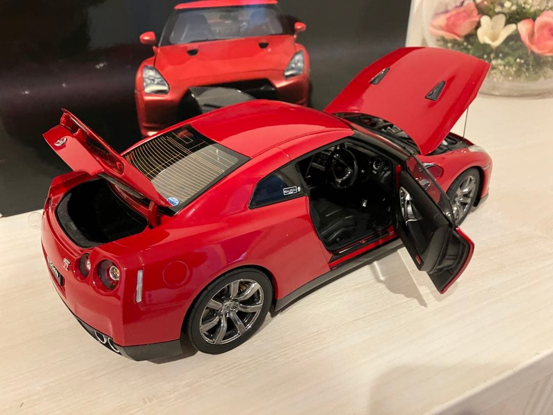1/18 京商 日産 スカイラインGTR R35 Premium