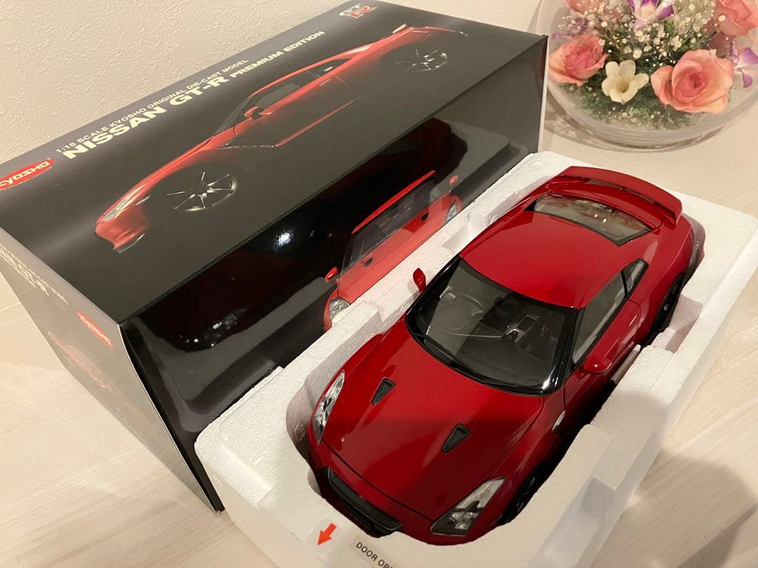 1/18 京商 日産 スカイラインGTR R35 Premium