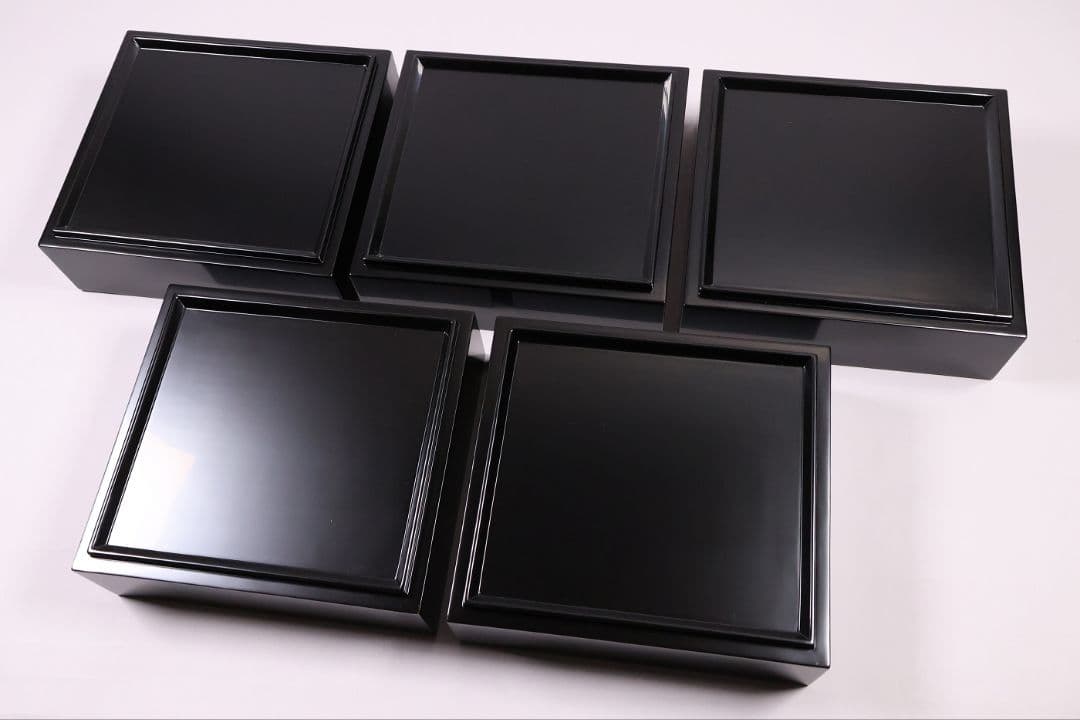 【MB33】輪島塗 宗水堂 木瓜家紋 蓋三枚 五段重 7.5寸重箱 黒内朱 木製