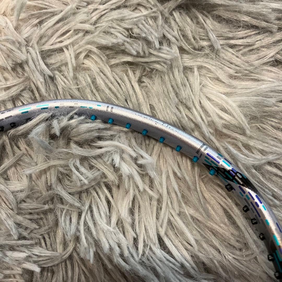 【美品】アストロクス88D PRO バドミントンラケット 4UG5