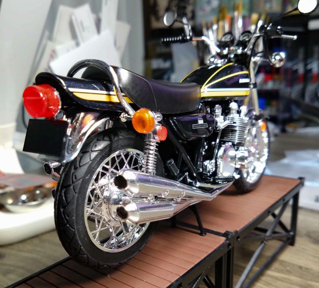アオシマ 1／12 バイク　Z1 カワサキ（Kawasaki）900 完成品