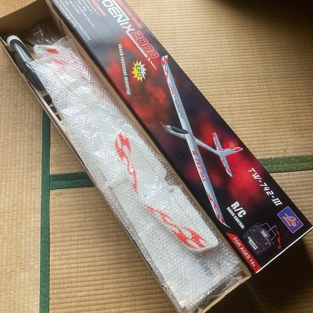 グライダー　フェニックス2000 受信機なし　モーターアンプサーボ付　梱包済み