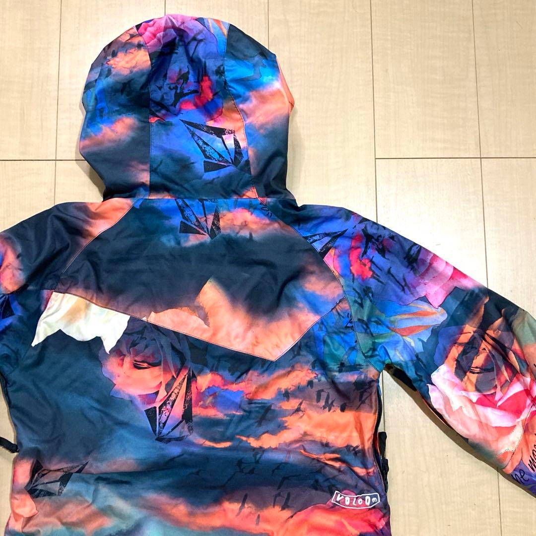 美品✨VOLCOM レディース スノーボードウェア Mサイズ レディース 花柄