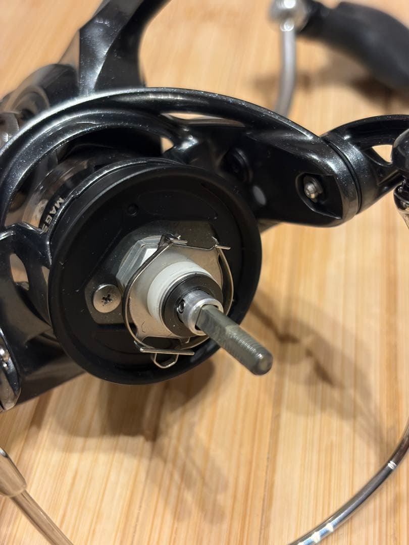 24ルビアス LT3000-H スピニングリール