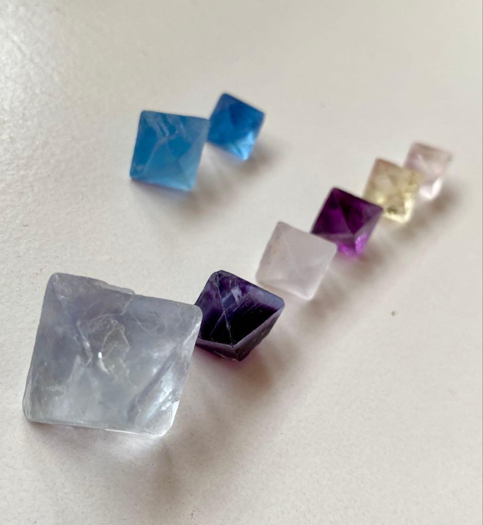 八面体フローライト　ビンガム産　イリノイ産　8個セット　蛍石　鉱物標本