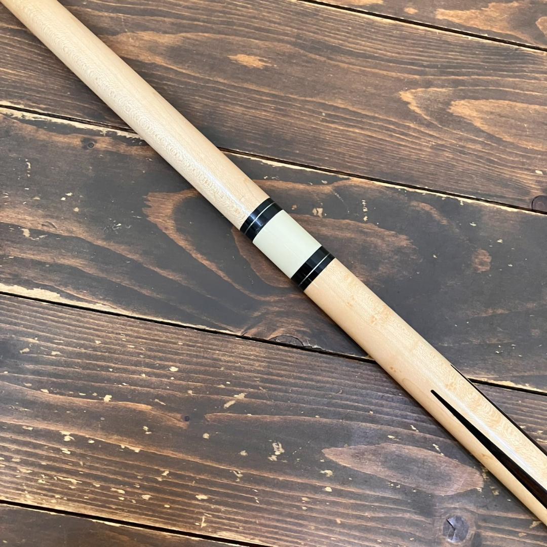 MEZZ　メッズ　キュー　ビリヤード