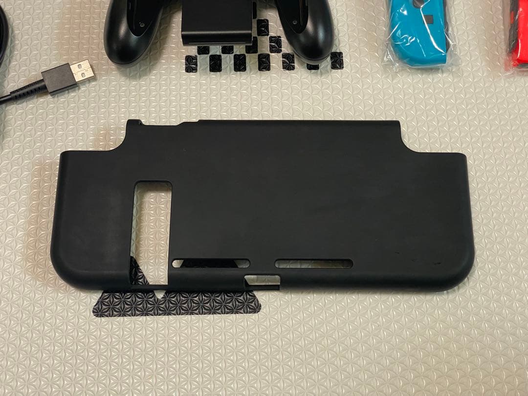 Nintendo Switch 本体 箱説 完品128GB SDオマケ多数