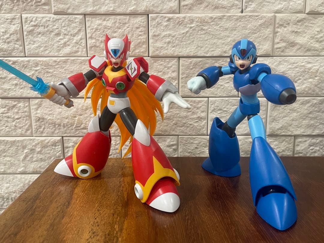 【組立済】コトブキヤ ロックマンX ロックマン　ゼロ プラモデル　セット