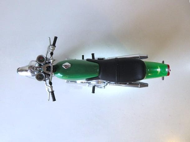 特価 MINICHAMPS 1/12 ノートン コマンド 750Fastback