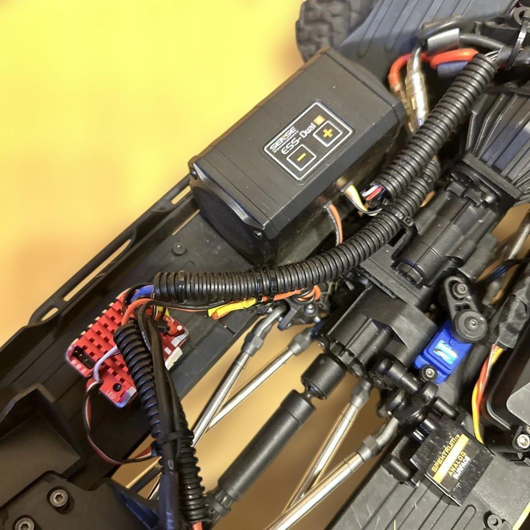 Axial SCX10III Jeep Gradiator クローラーラジコン