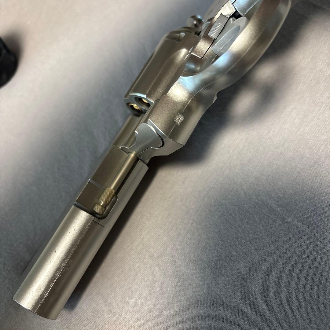 東京マルイ　リボルバー(シルバー・ブラック)