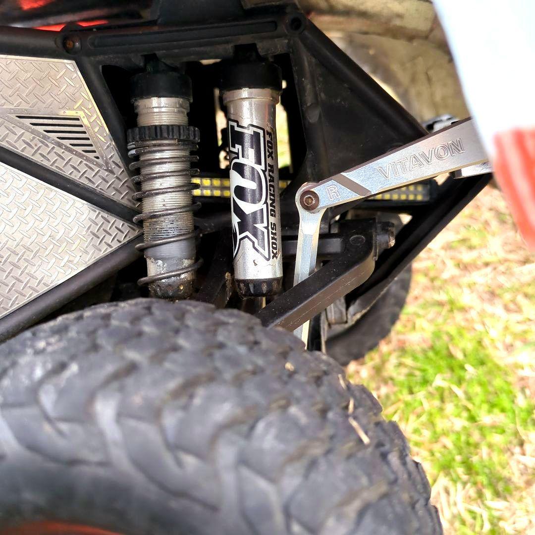 TRAXXAS Unlimited Desert Racer UDR カスタム