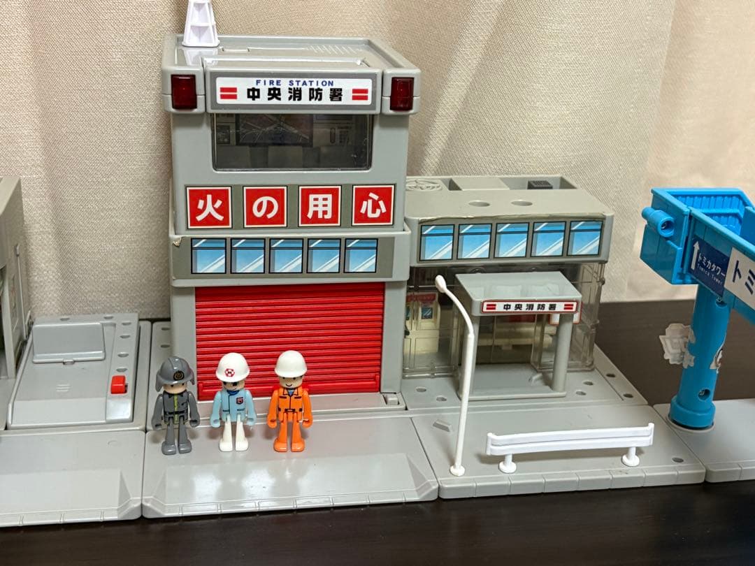 トミカタウン　まとめ売り　プラキッズ12体付き