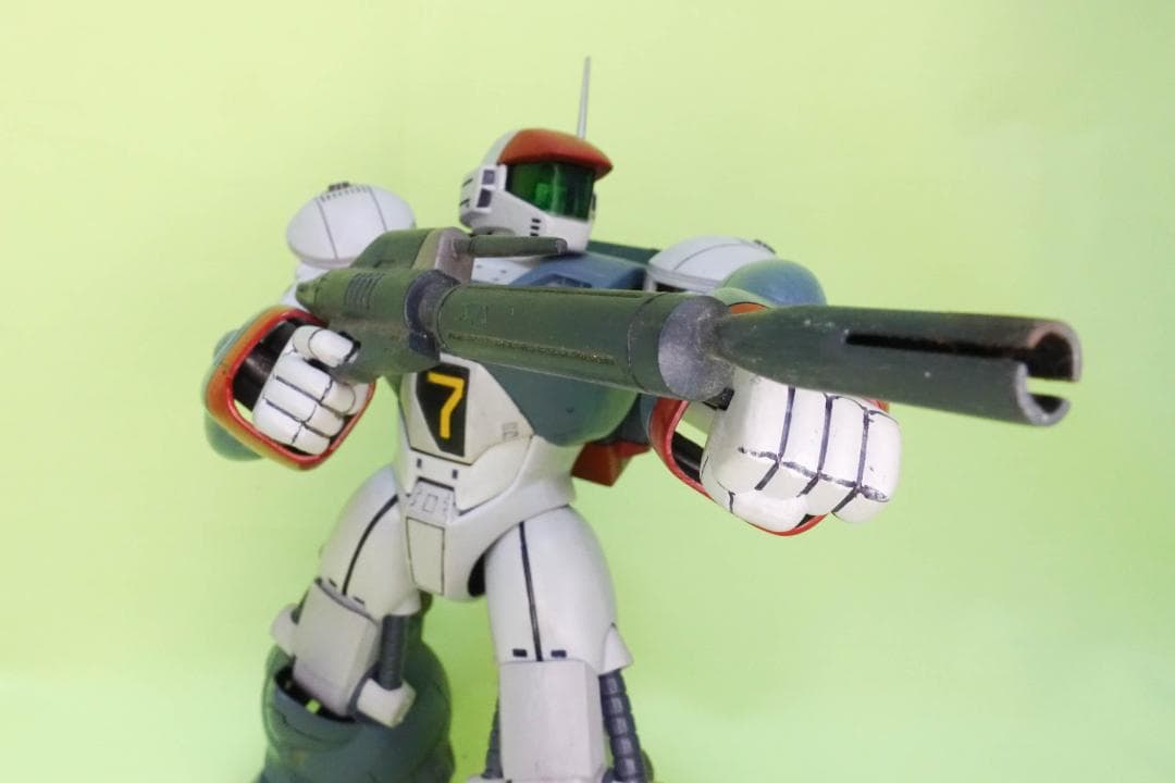 【全塗装完成品】1/100　ラウンド・バーニアン・バイファム ／整備ハンガー付