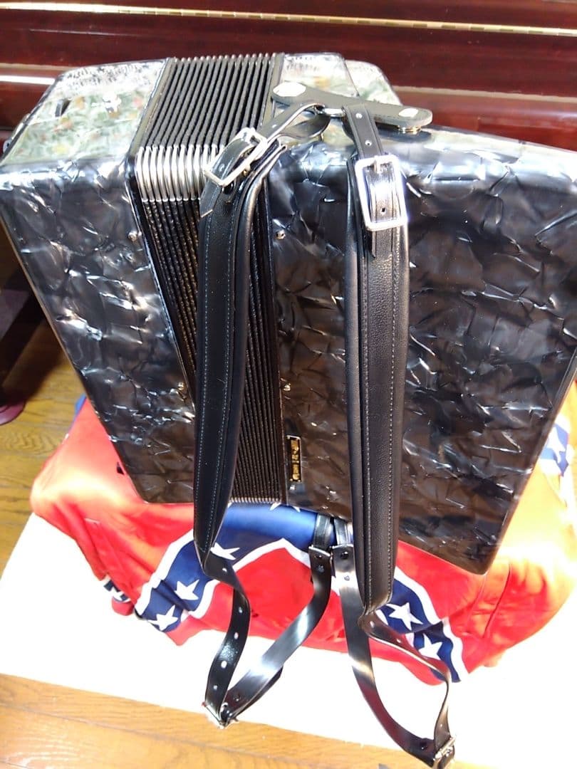 【美品即演奏可】TOMBOアコーディオンGrandaile GT32 簡易調律済