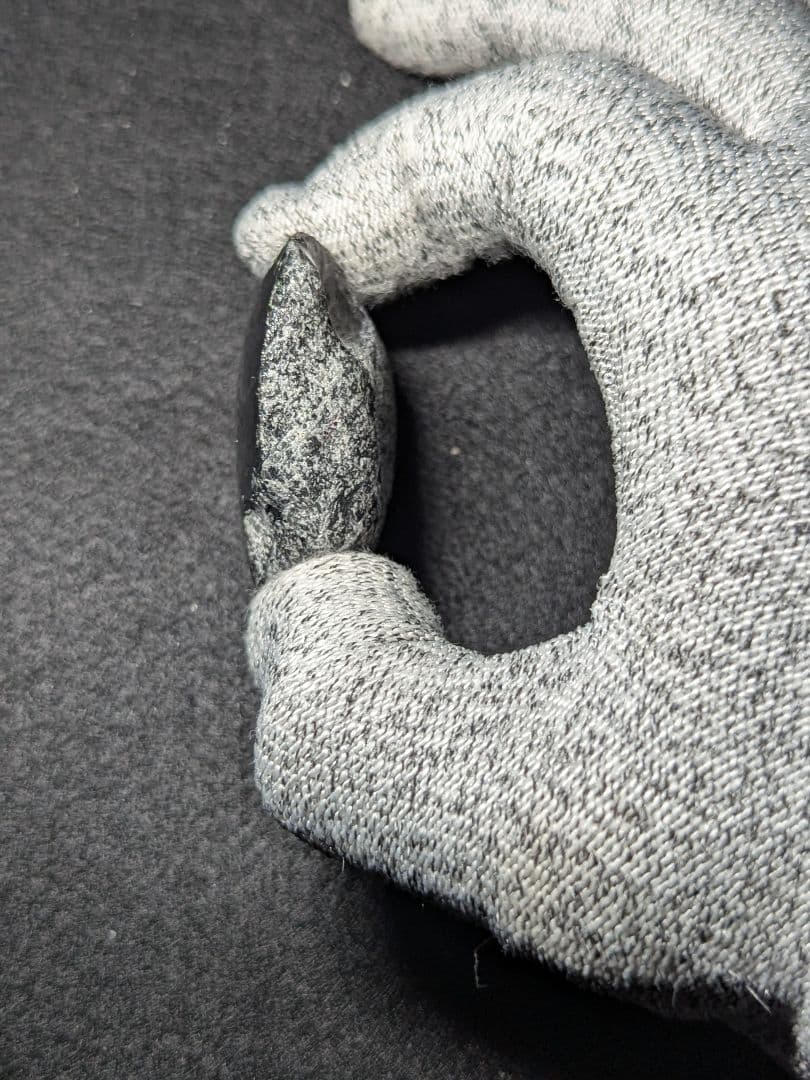 【研磨品】十勝石玲瓏　北海道産レインボーオブシディアン　十勝石　玲瓏石　黒曜石