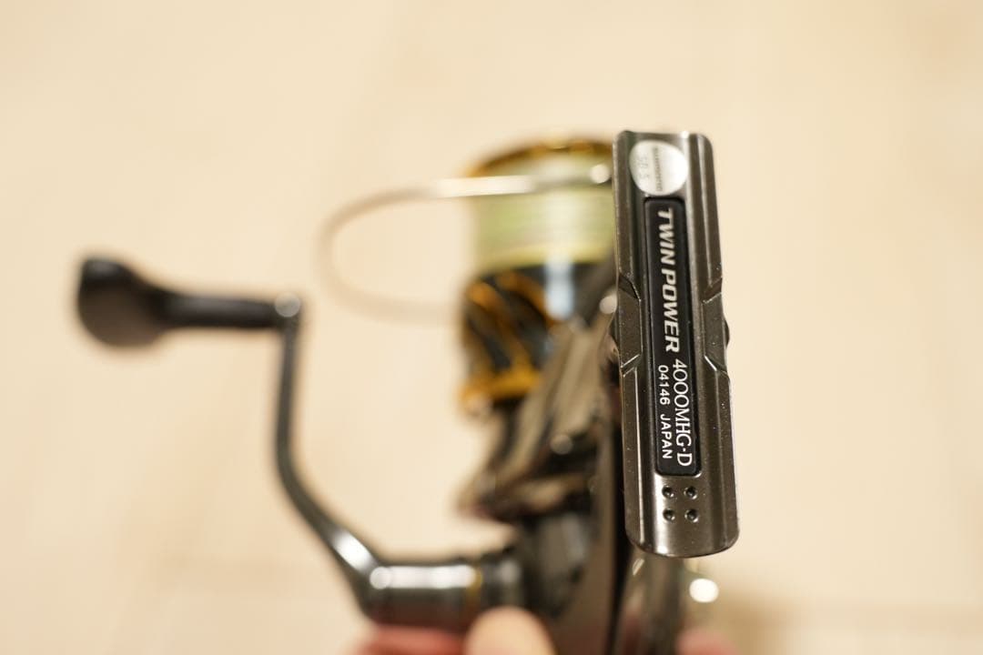 リール SHIMANO 20TWINPOWER 4000MHG