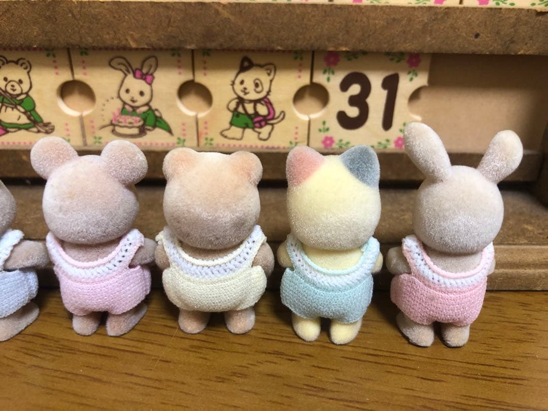 シルバニアファミリー　赤ちゃん付きカレンダー