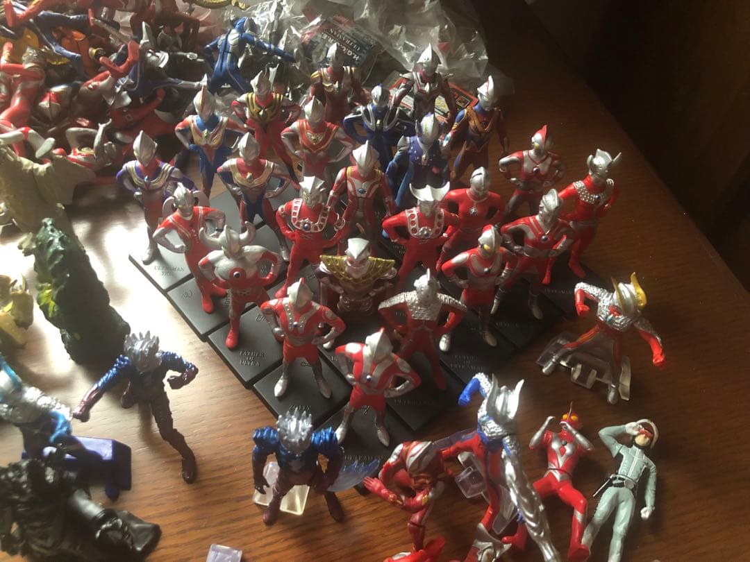ウルトラマン　怪獣　HGシリーズ　ガシャポン