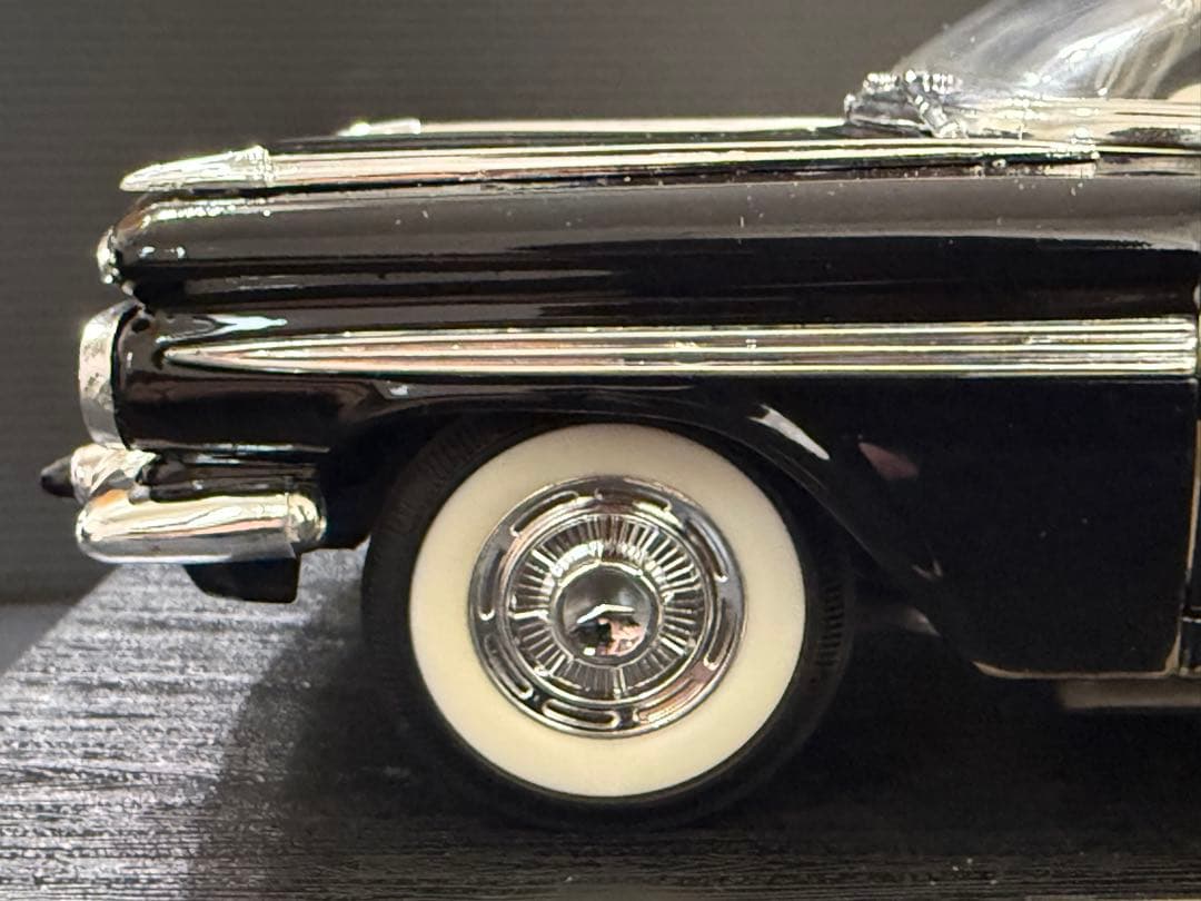 【1959年】シボレーインパラクーペ 【1/18】スケール