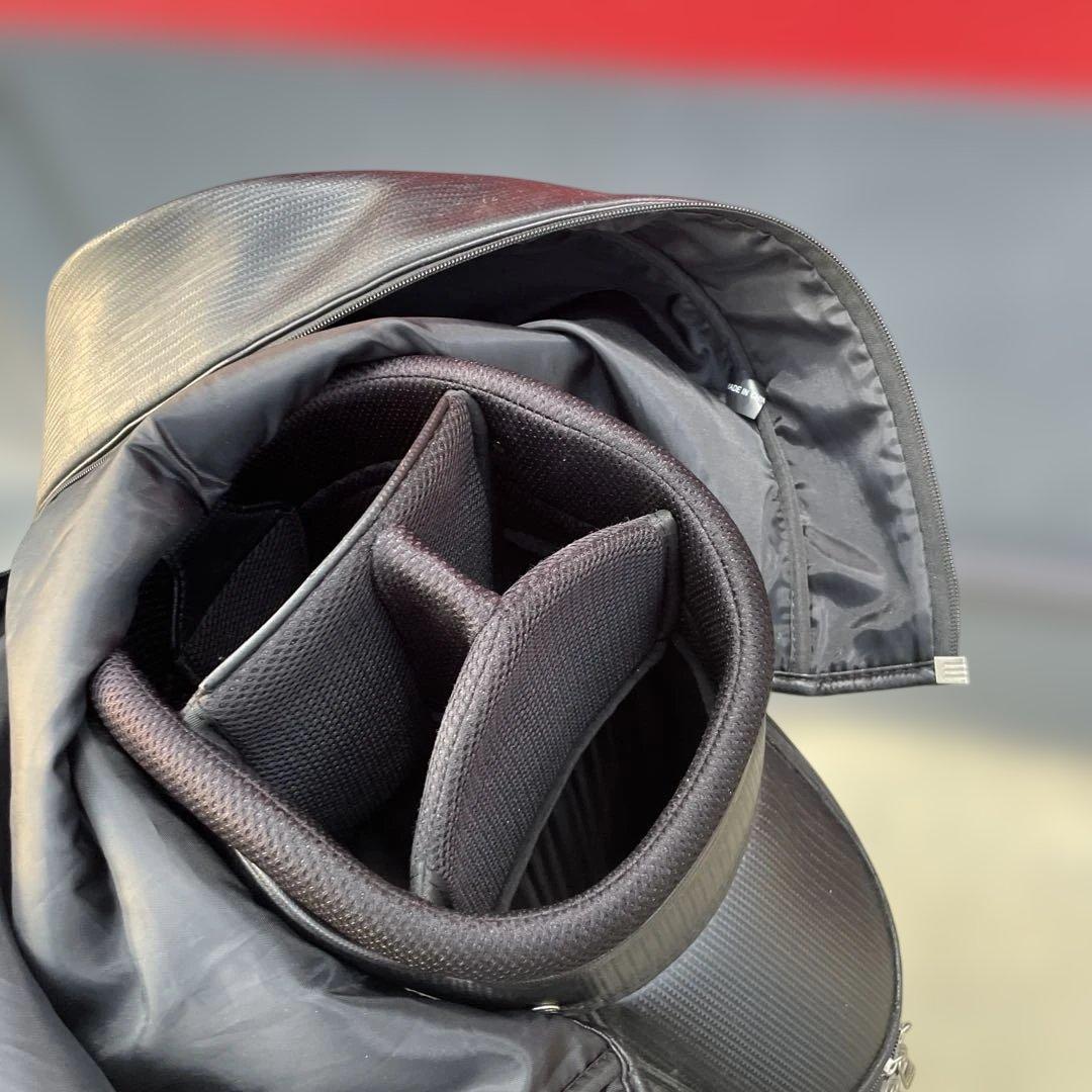 XXIO ゼクシオ ブラック カ−ボン調 キャディバッグ