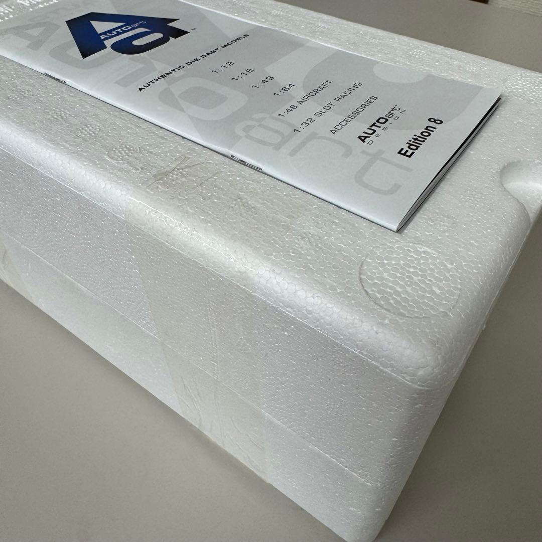 【新品】オートアート  M635 CSi Shadow-Line 1/18